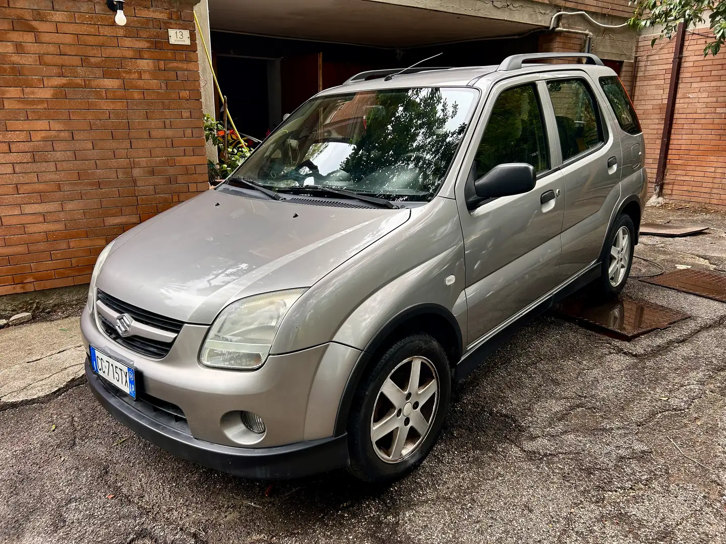 Suzuki Ignis 1.3 ddis Deluxe 2wd - 2