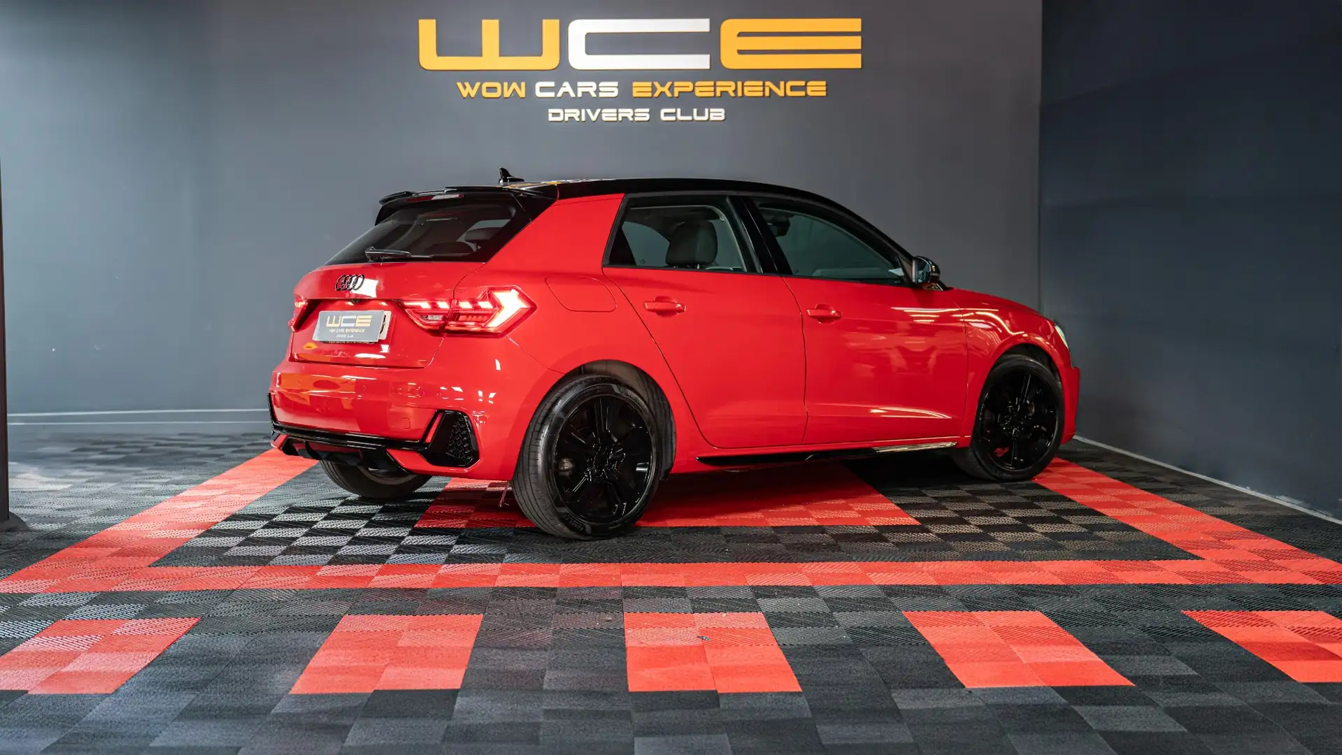 Audi A1 Sportback Adrenalin 35 TFSI 110kW S tron Rood - 2