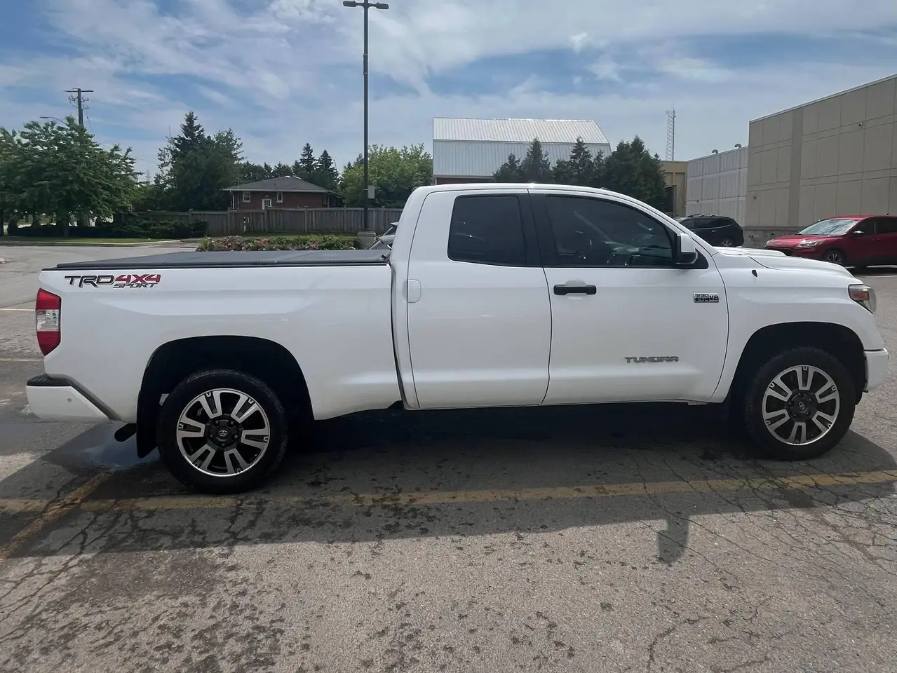 Toyota Tundra снимка Toyota Tundra