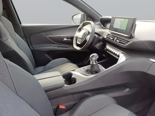 Peugeot 3008 view 11