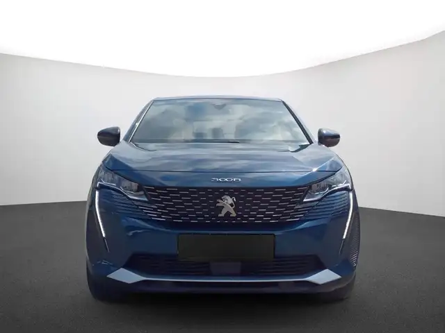 Peugeot 3008 view 2