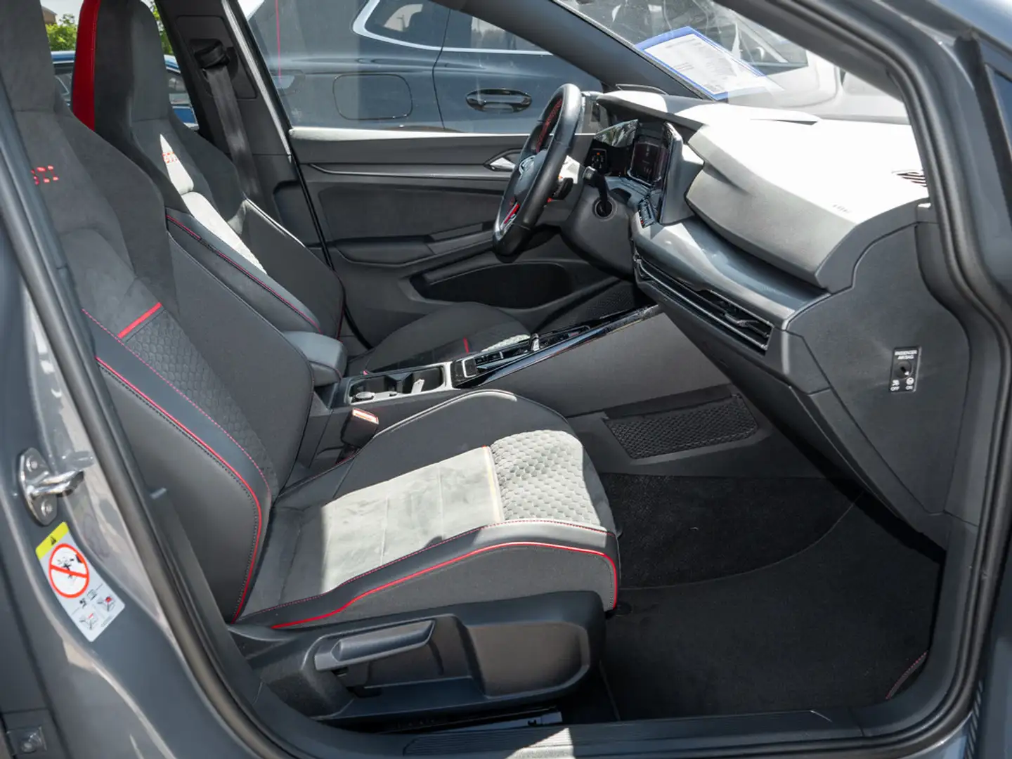 Volkswagen Golf VIII GTI 2.0 TSI Clubsport MATRIX-LED Grigio - 2