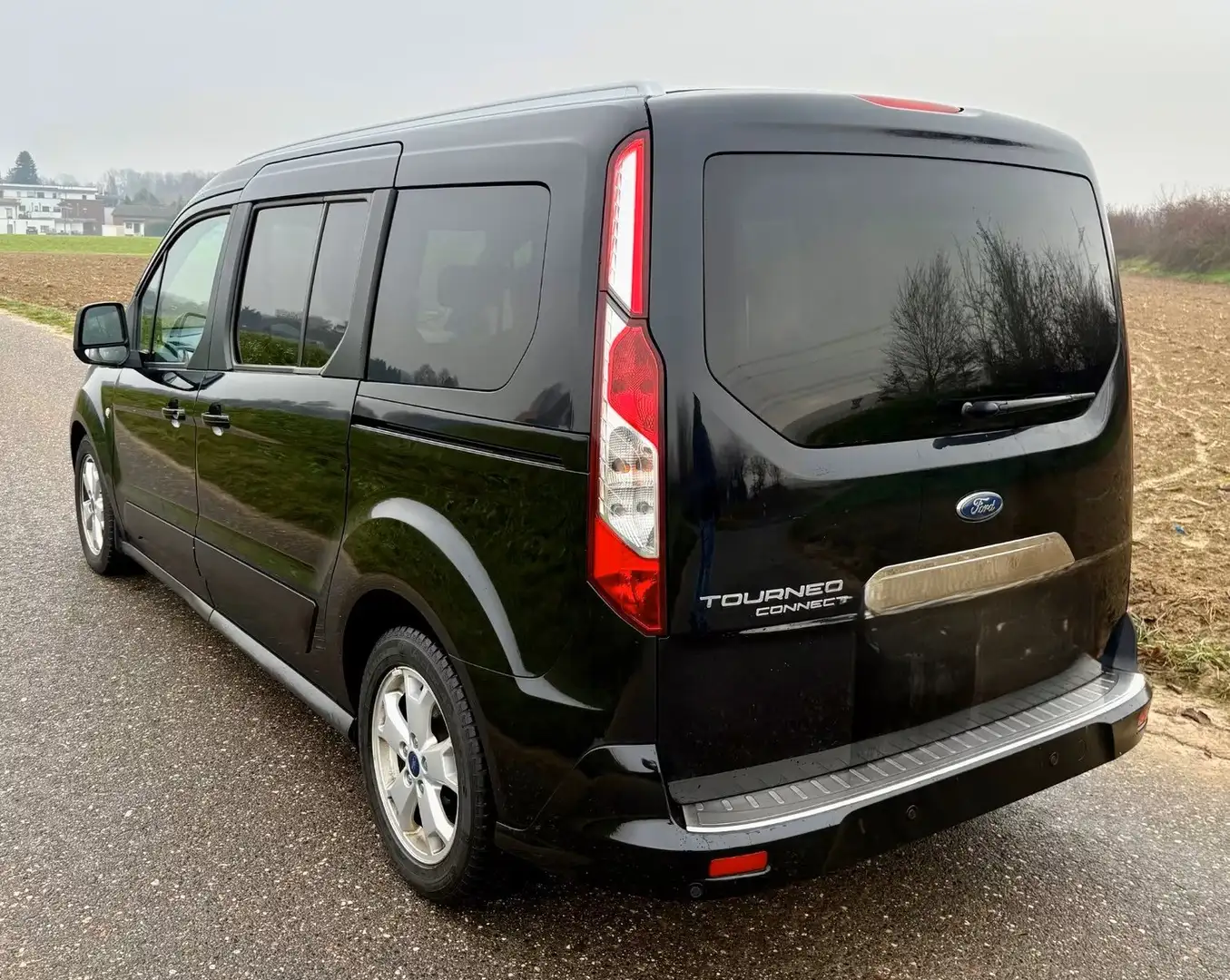 Ford Tourneo Connect Grand Tourneo 1.5 TDCI Automatik Titanium Navi AHK Schwarz - 1