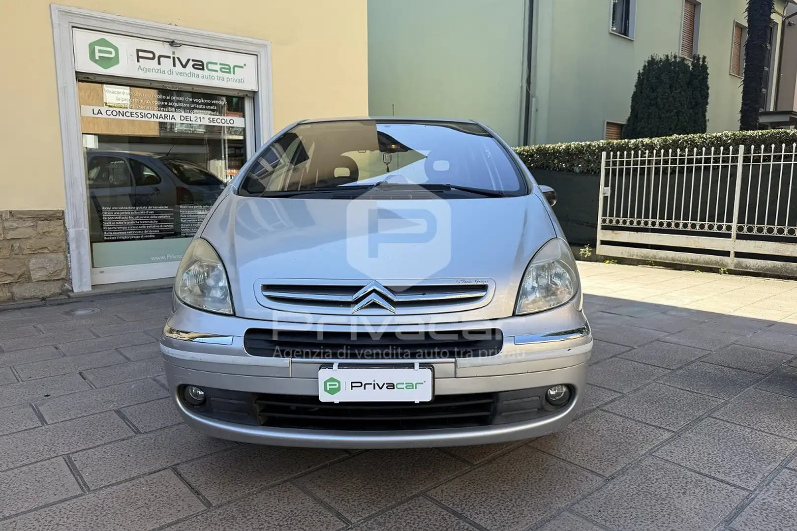 Citroen Xsara Picasso Picasso 1.6 HDi 110CV FAP Classique Plateado - 2