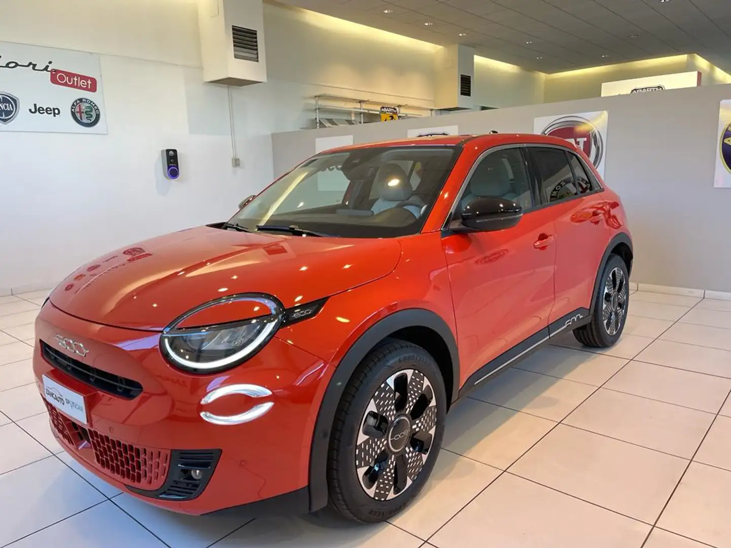 Fiat 600e Elettrica 156cv La Prima Naranja - 2