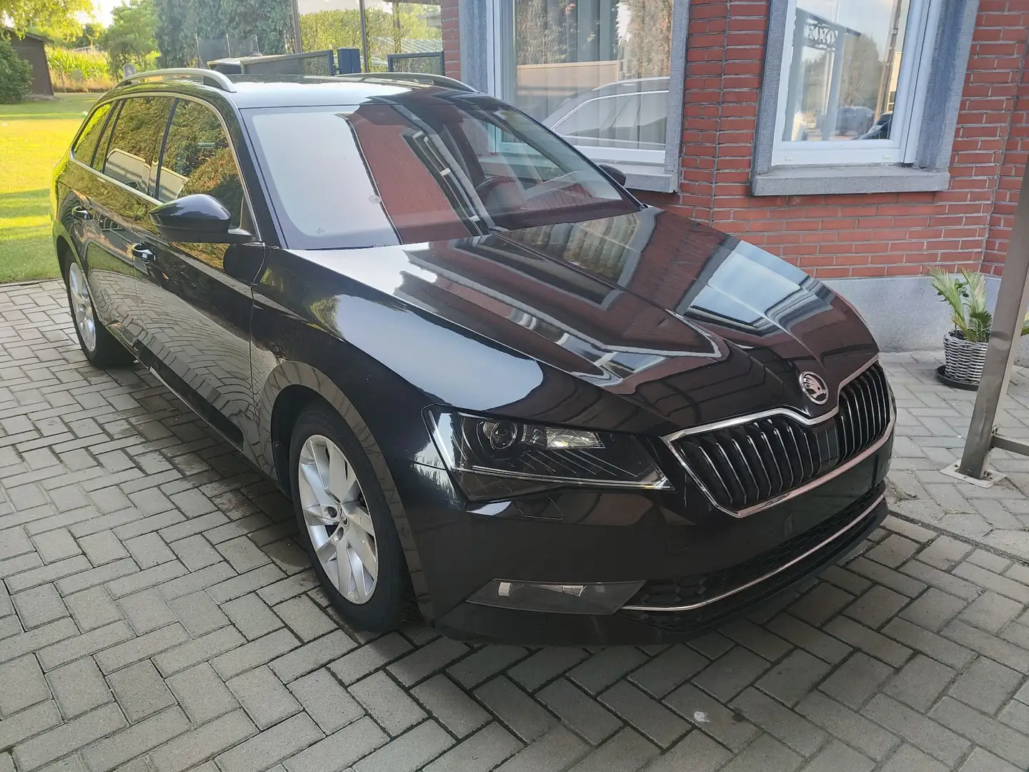 Skoda Superb Combi 1.6 TDI DSG (Distributie riem kapot) - 1