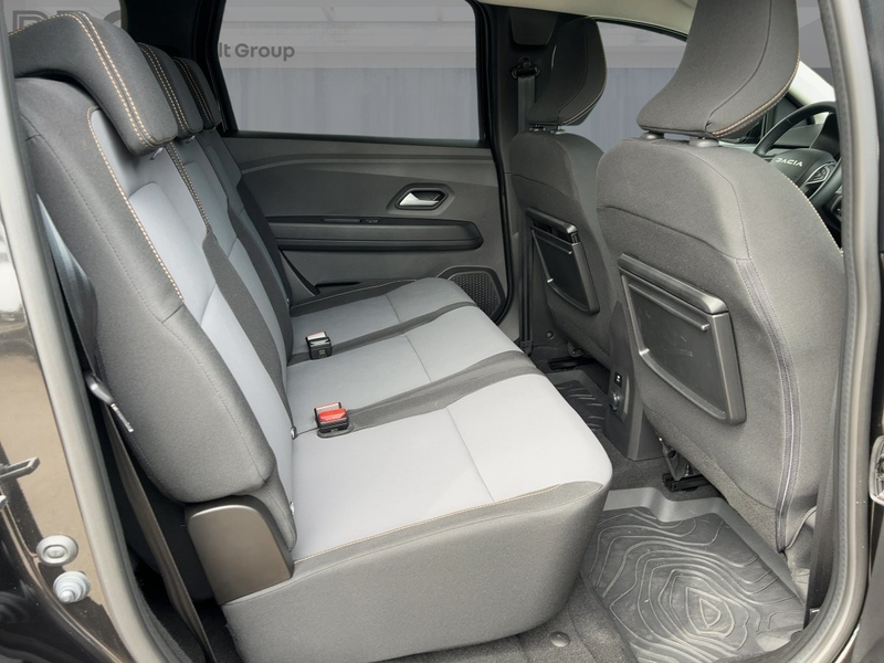 Dacia Jogger Extreme TCe 110 7-Sitzer SHZ PDC KLIMA ABS — photo 9