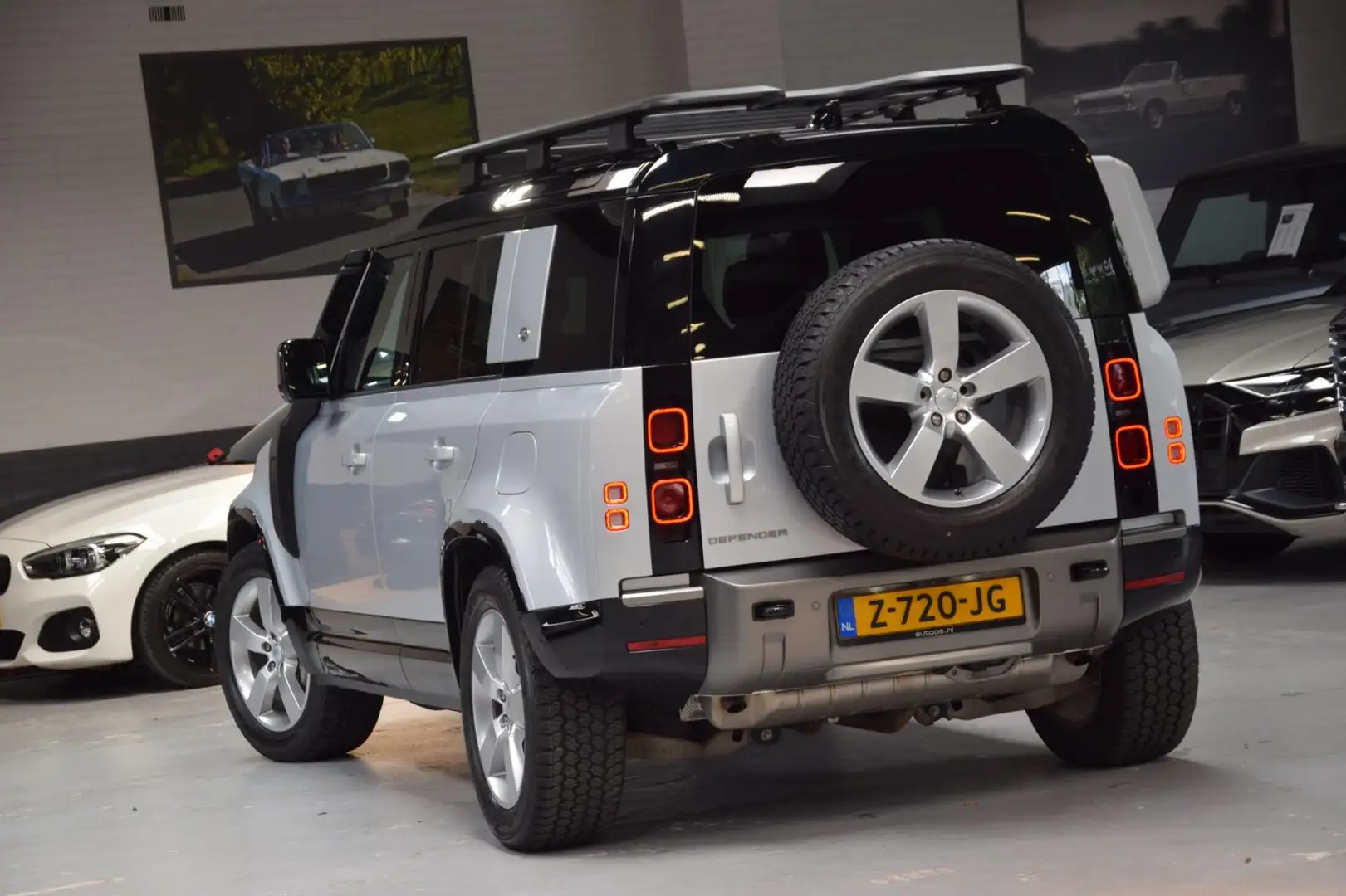 Land Rover Defender 110 2.0 P400e 110 X-Dynamic HSE|Panoramadak|BTW|Or Grijs - 2