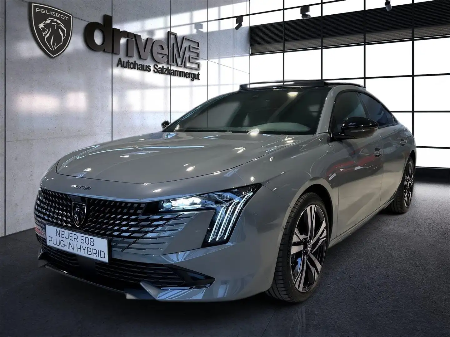 Peugeot 508 GT Hybrid 225 e-EAT8 *0,99% + € 133 mtl* Grau - 1
