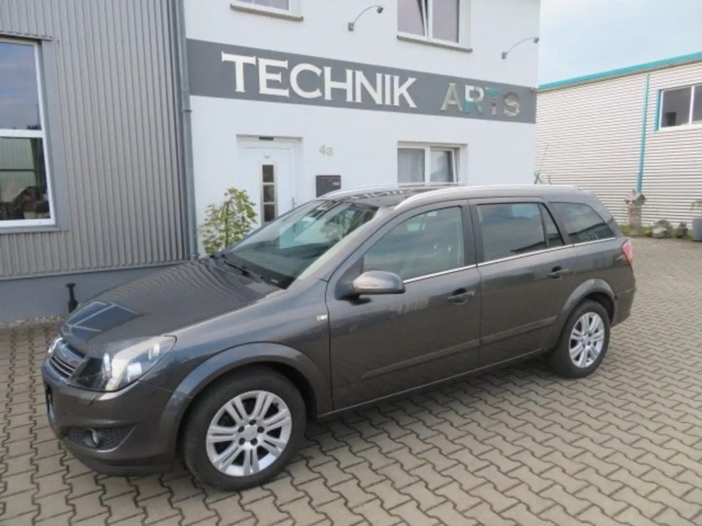 Opel Astra Astra 1.8 Caravan nur 92973km TÜV 01/27 KD neu Šedá - 1