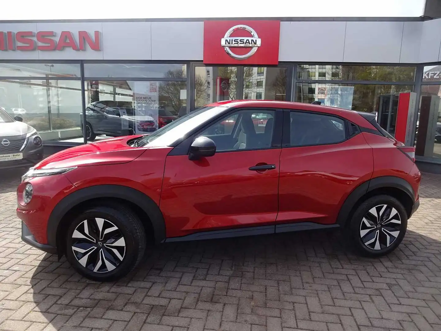 Nissan Juke 1.0 DIG-T ACENTA, Navi+Rückfahrkamera, Komfort Pak Oranžová - 1
