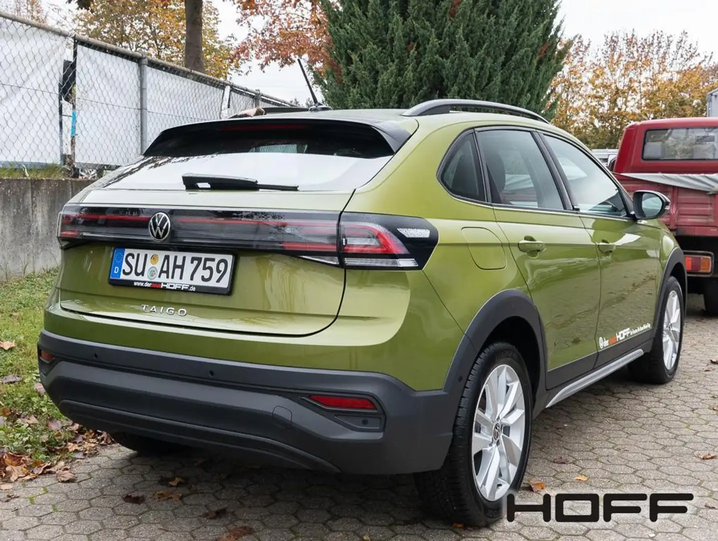 Volkswagen Taigo 1.0 TSI MOVE Navi Bluetooth Kamera Allwetter IQ Dr Grün - 2