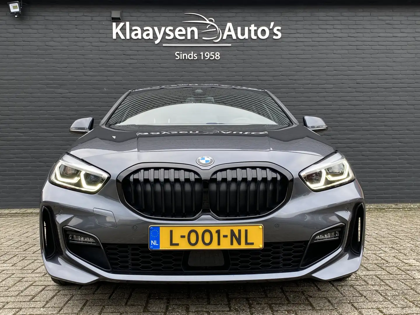 BMW 116 1-serie 116i M Sport | 1e eigenaar | dealer onderh Grau - 2
