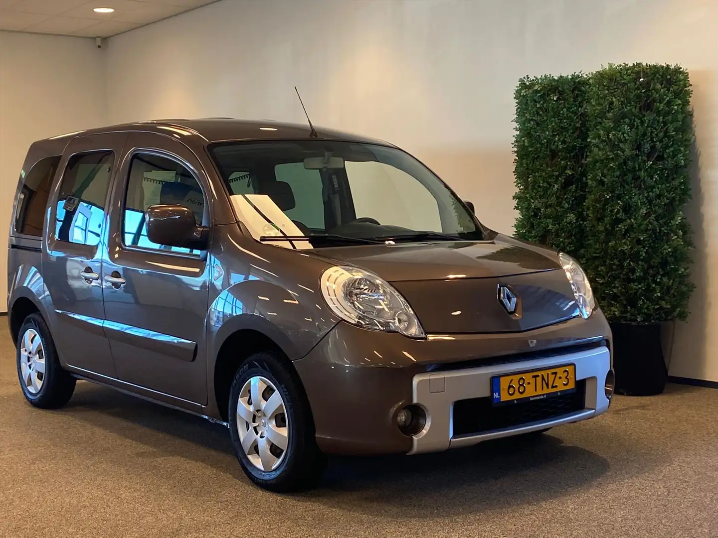 Renault Kangoo Rolstoelauto Automaat Bruin - 1