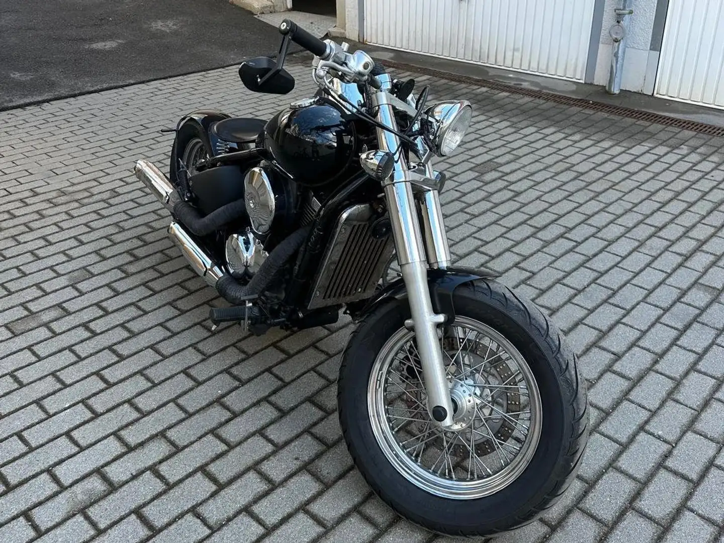 Kawasaki VN 800 crna - 1