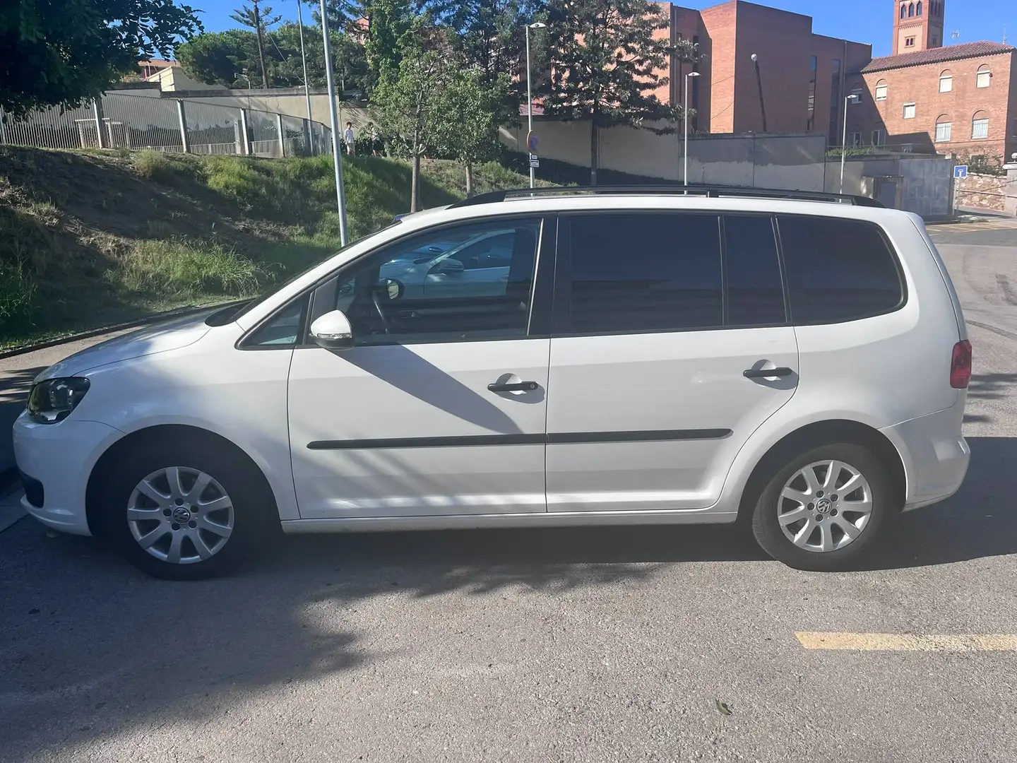 Volkswagen Touran Touran 1.6TDI Edition 105 Edition Blanco - 2