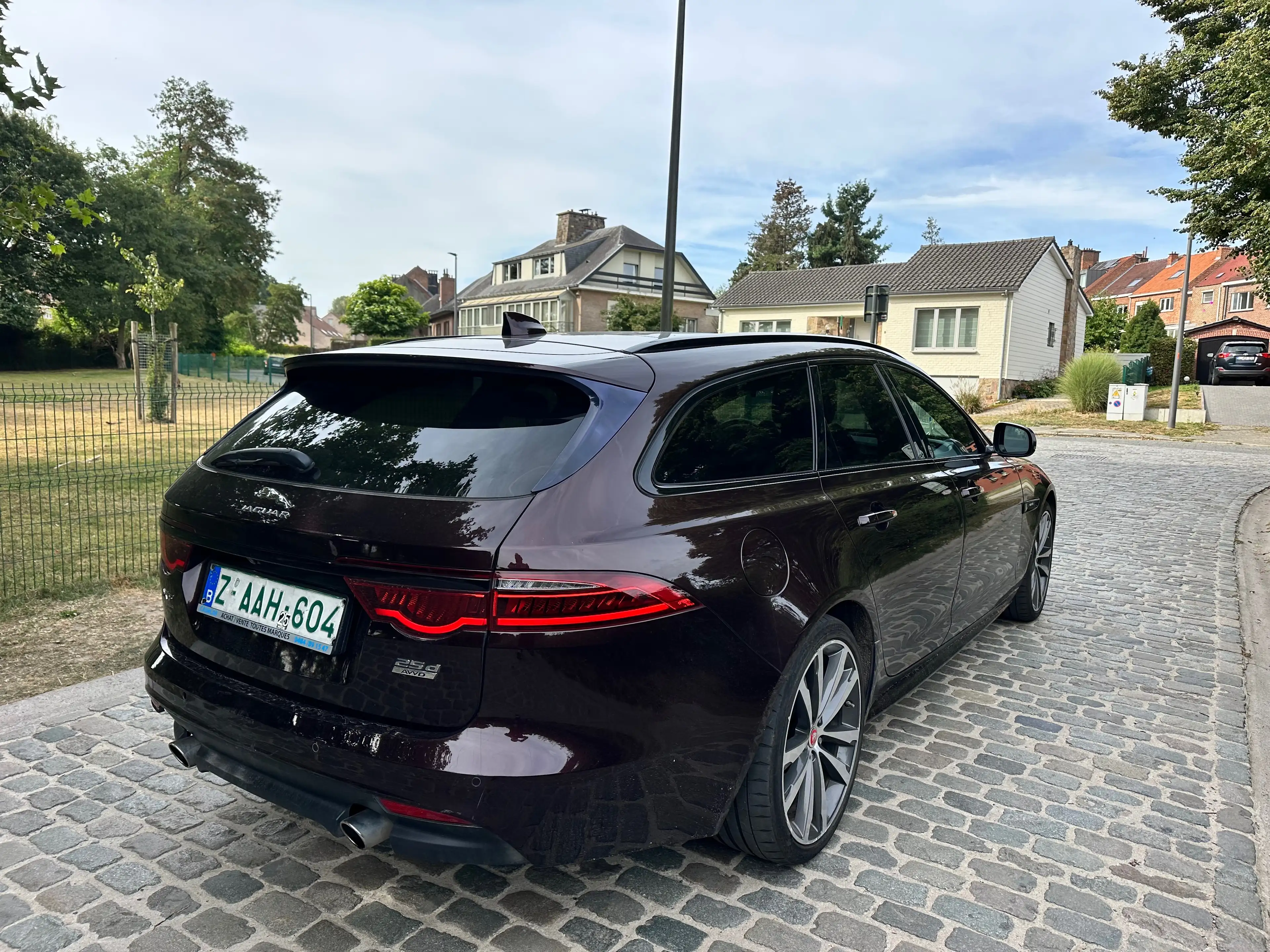 Jaguar XF XF Sportbrake 2.0 D AWD R-Sport (EU6.2) — photo 14