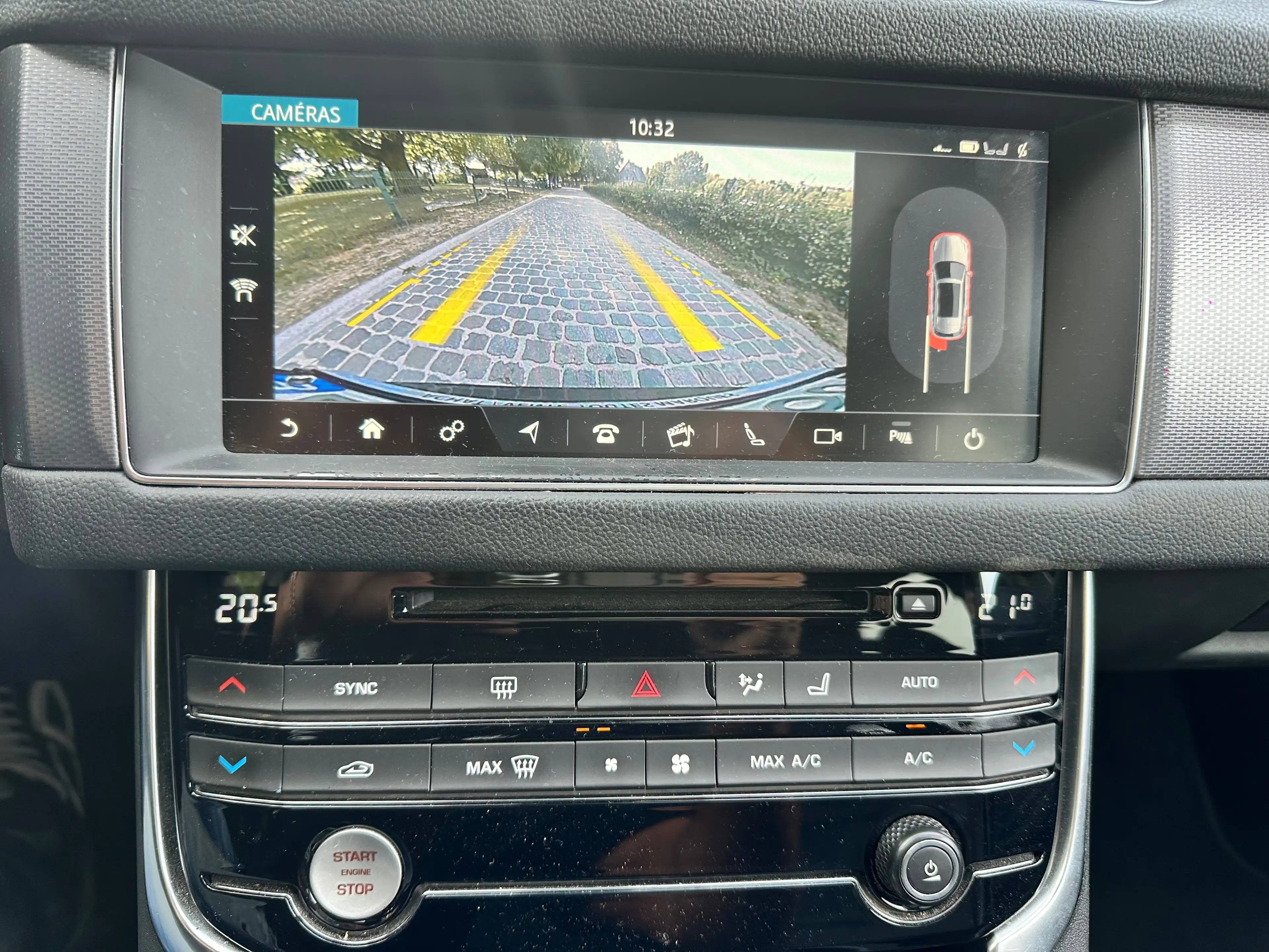 Jaguar XF XF Sportbrake 2.0 D AWD R-Sport (EU6.2) — photo 7