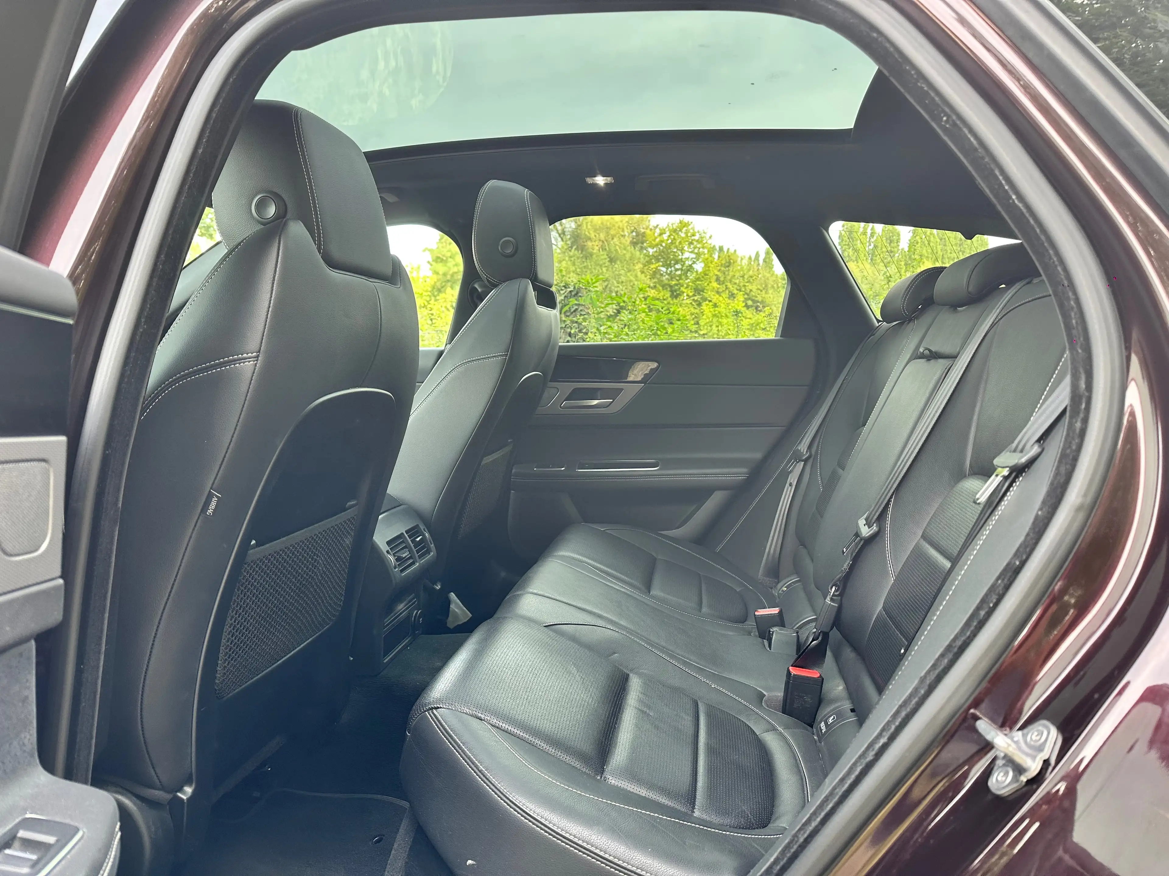 Jaguar XF XF Sportbrake 2.0 D AWD R-Sport (EU6.2) — photo 11