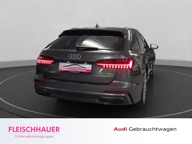 Audi A6 Avant view 6