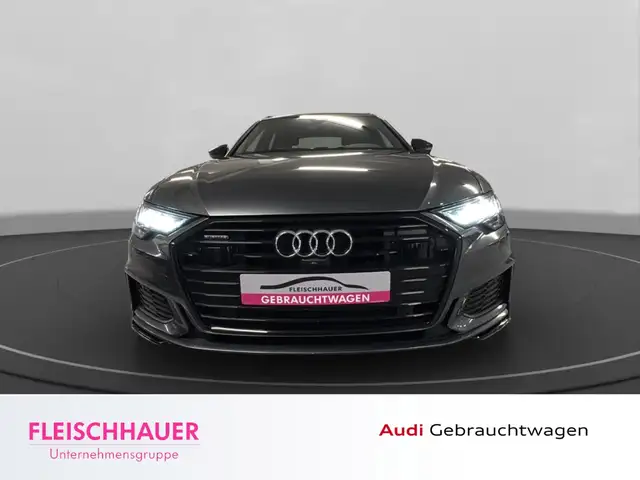 Audi A6 Avant view 2