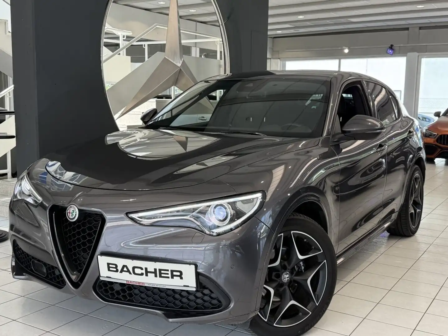 Alfa Romeo Stelvio Veloce Q4 Grau - 1