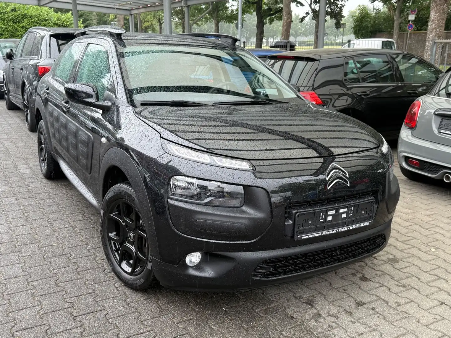 Citroen C4 Cactus Selection Automatik|TEMPOMAT|RKAM|1.HA Schwarz - 1