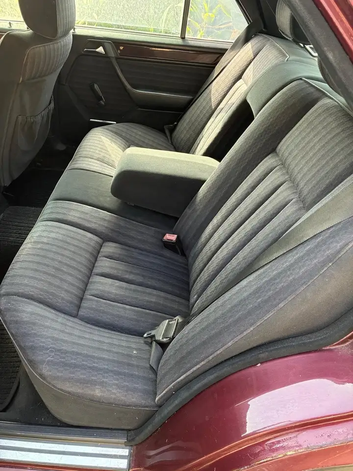 Mercedes-Benz E 250 td Classica, foto 5