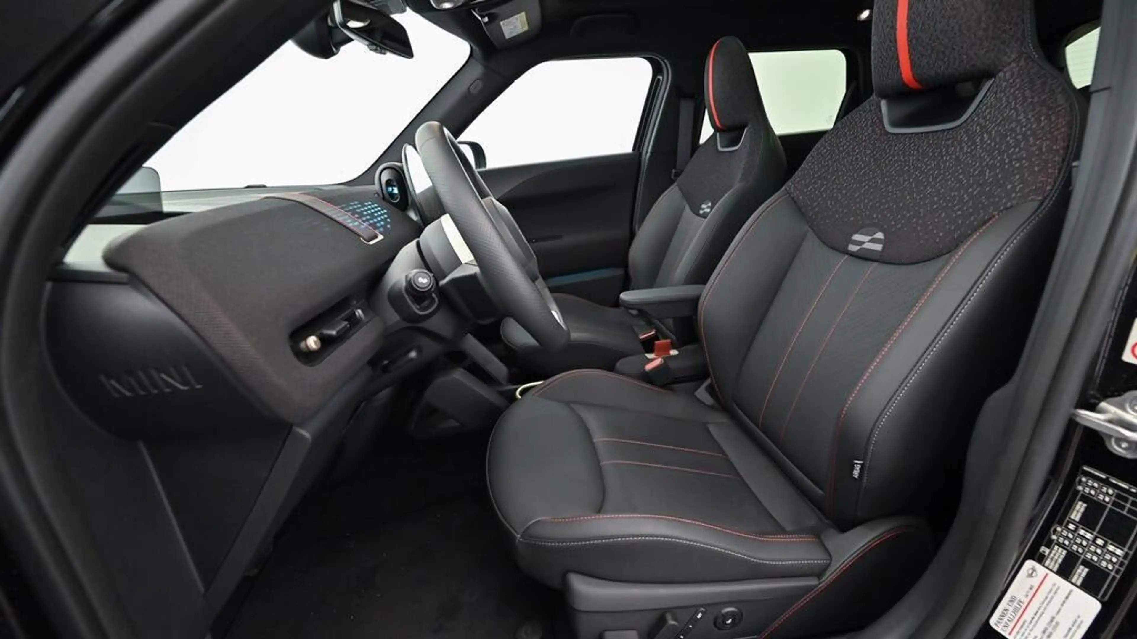 MINI Aceman E — photo 12