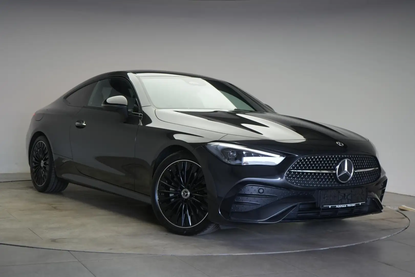 Mercedes-Benz CLE 300 4Matic AMG 9G-Tronic Distronic/Kamera/Bu Grau - 1