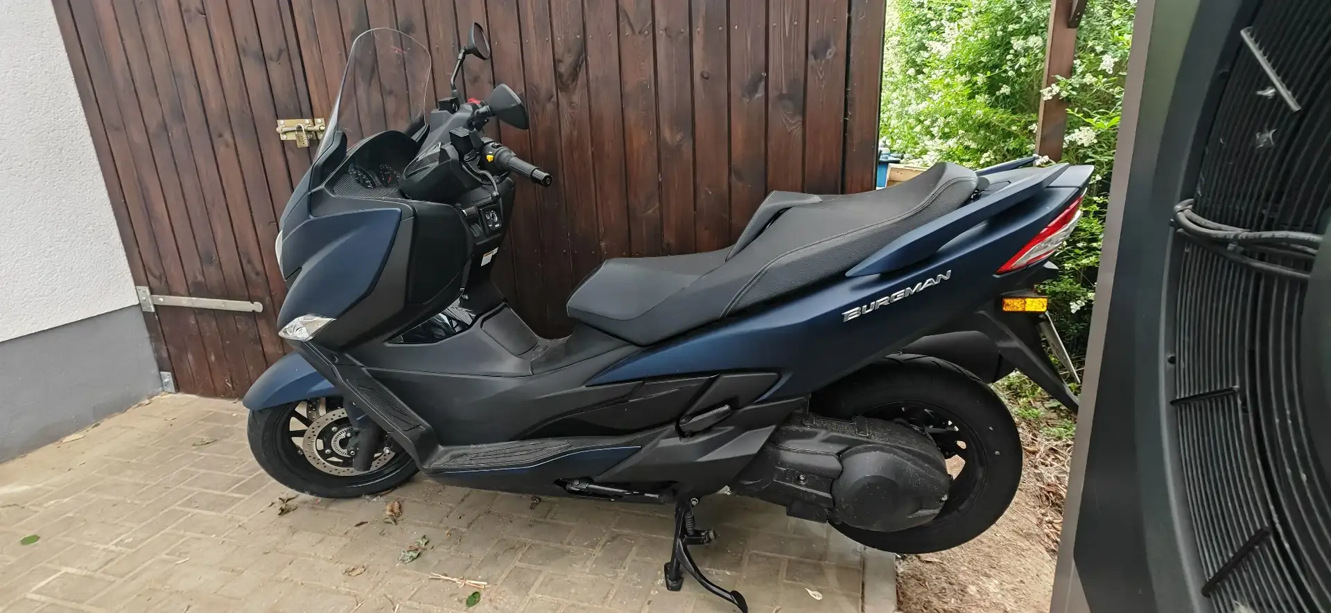 Suzuki Burgman 400 AN Niebieski - 2