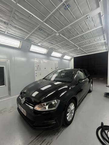 Volkswagen Golf Standard Model