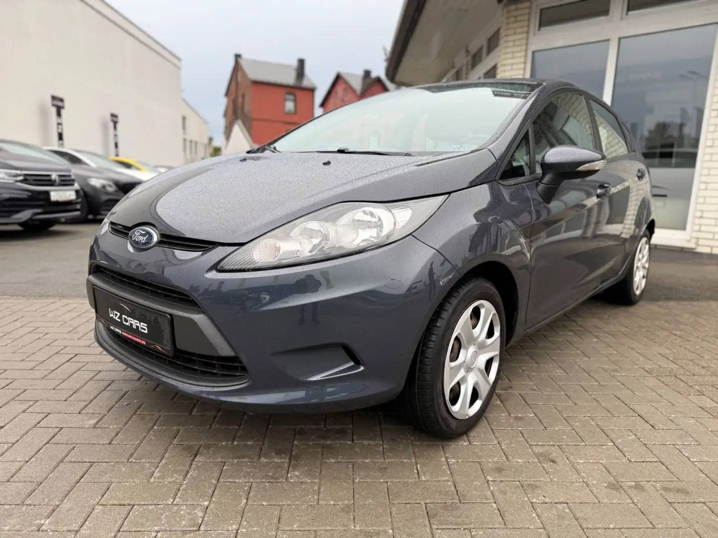 Ford Fiesta Trend KLIMA SERVO ISOFIX Gris - 1