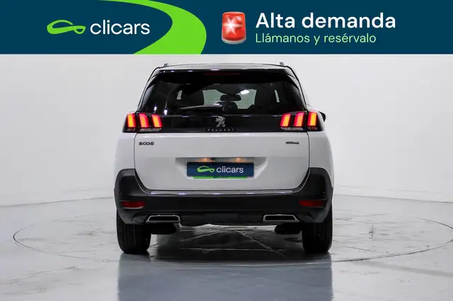 Peugeot 5008 view 4