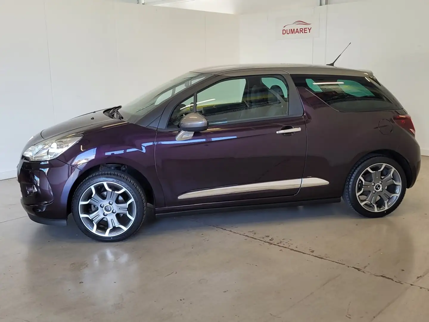 Citroen DS3 12 Benzine sport chic Rouge - 2