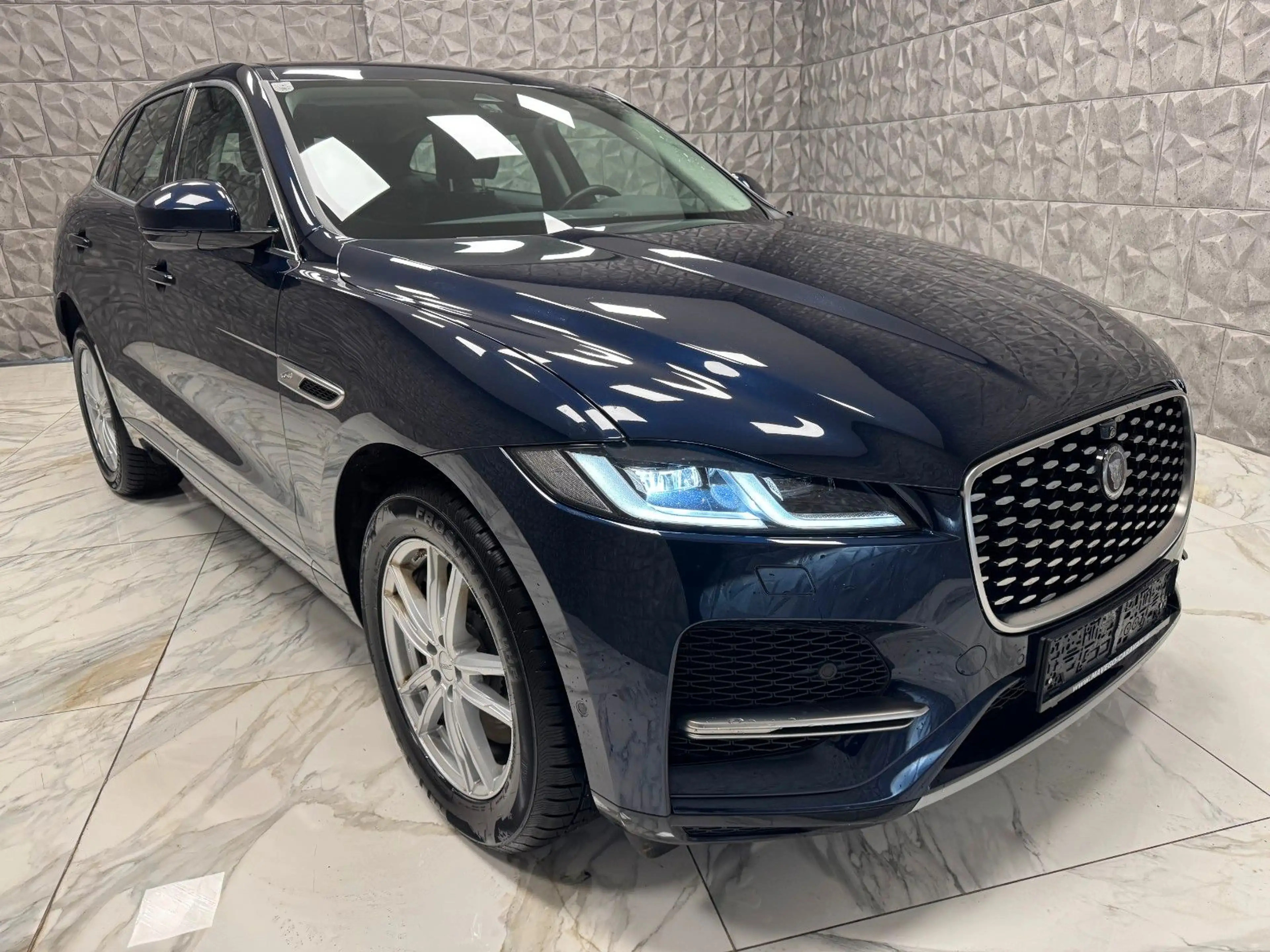 Jaguar F-Pace F-PACE P 400e AWD Plug-In Hybrid*