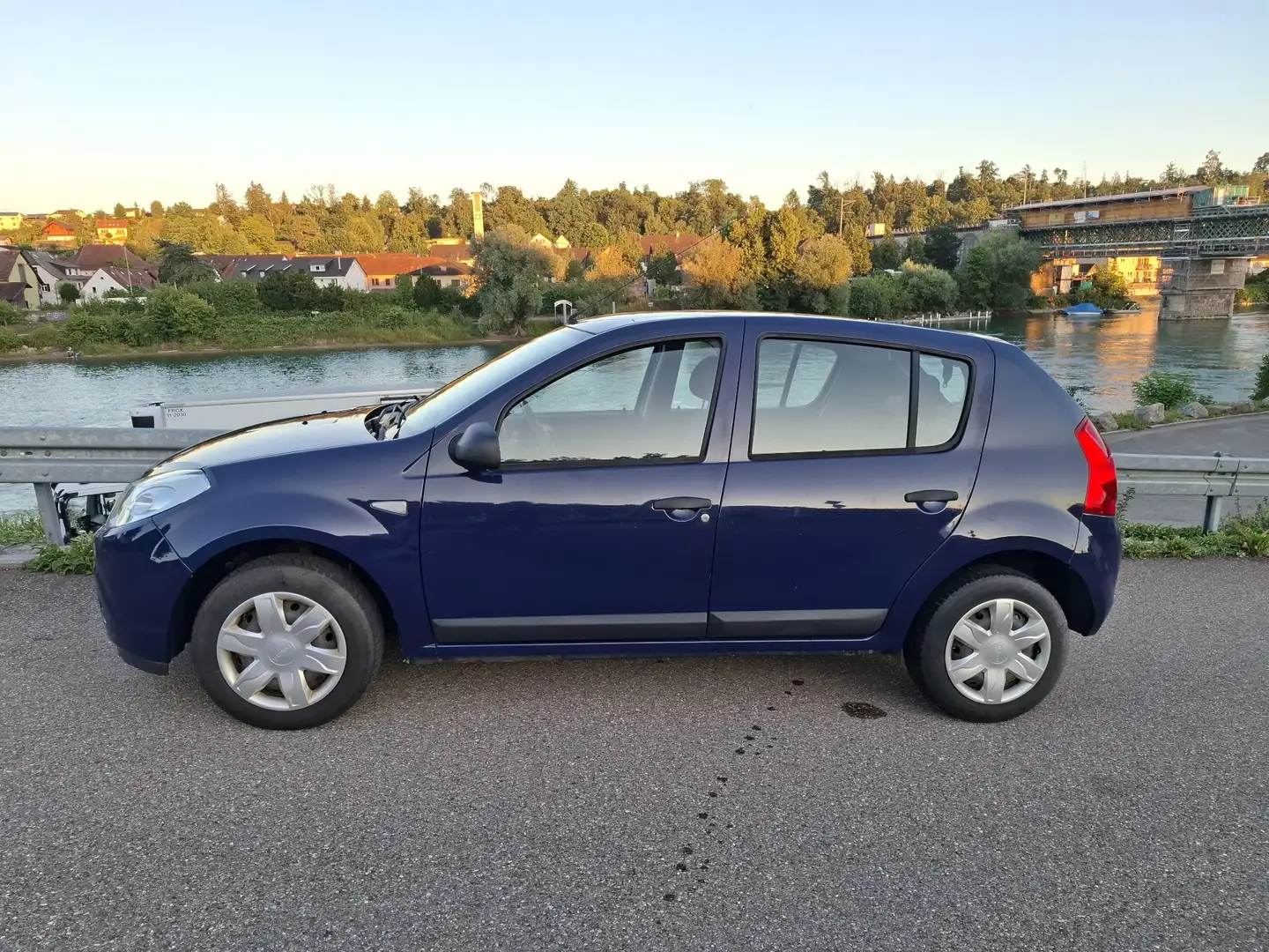 Dacia Sandero Zahnriemen neu. TÜV bis 10.2026 Bleu - 2