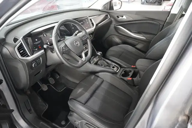 Opel Grandland X view 13