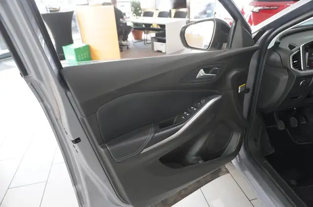 Opel Grandland X view 15