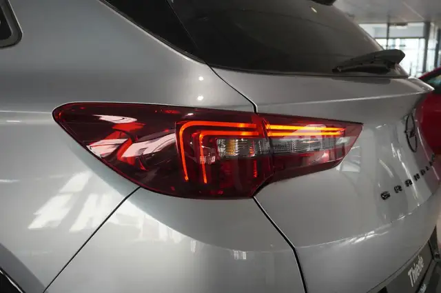 Opel Grandland X view 10