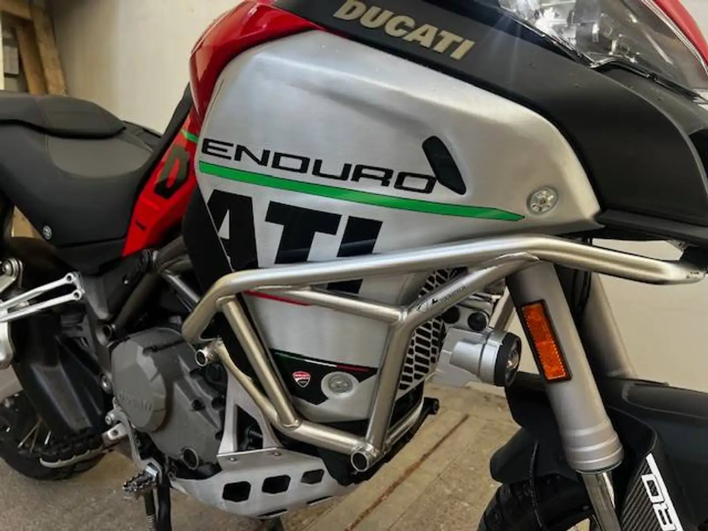 Ducati ENDURO Rosso - 2