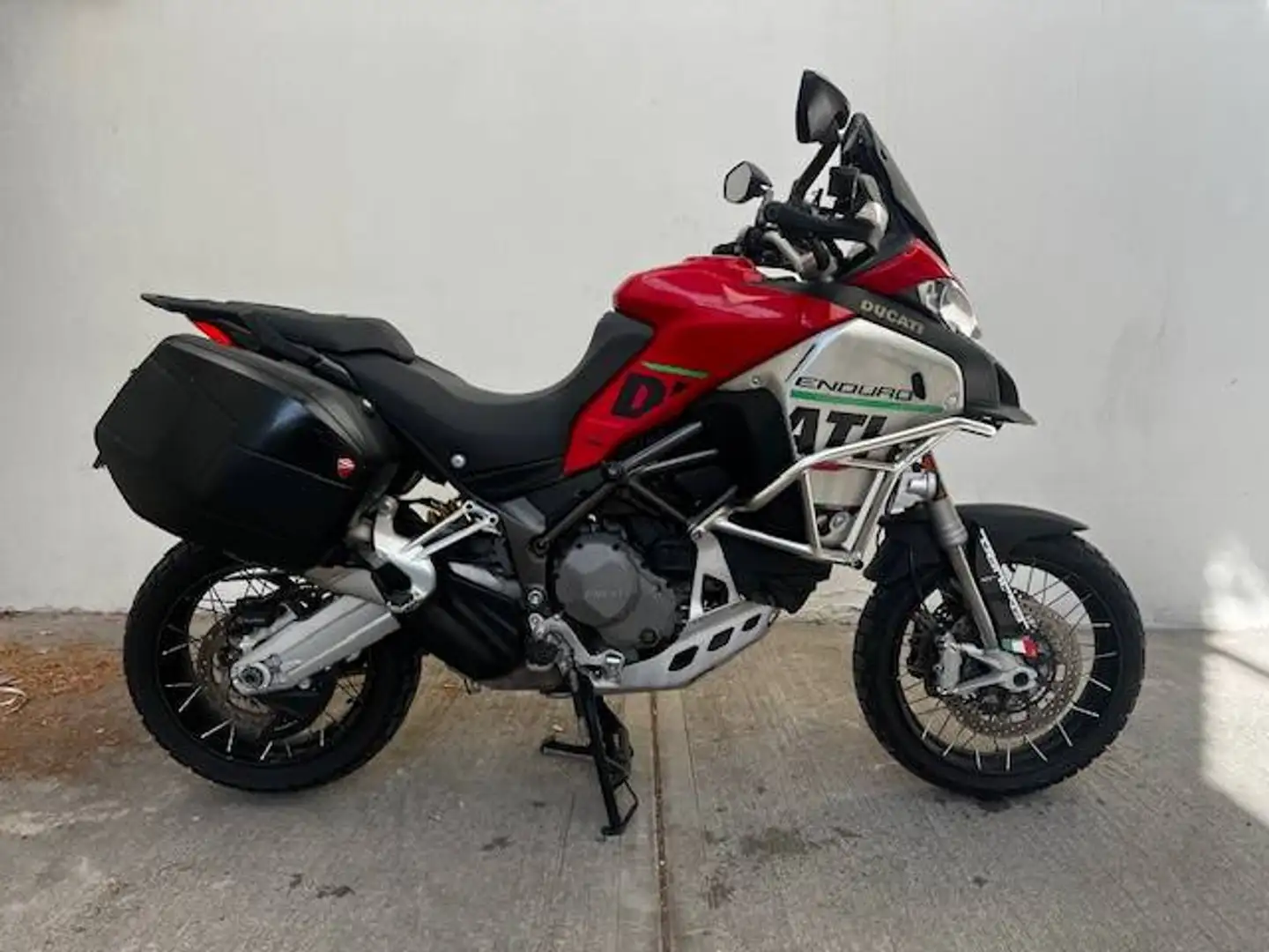 Ducati ENDURO Rosso - 1