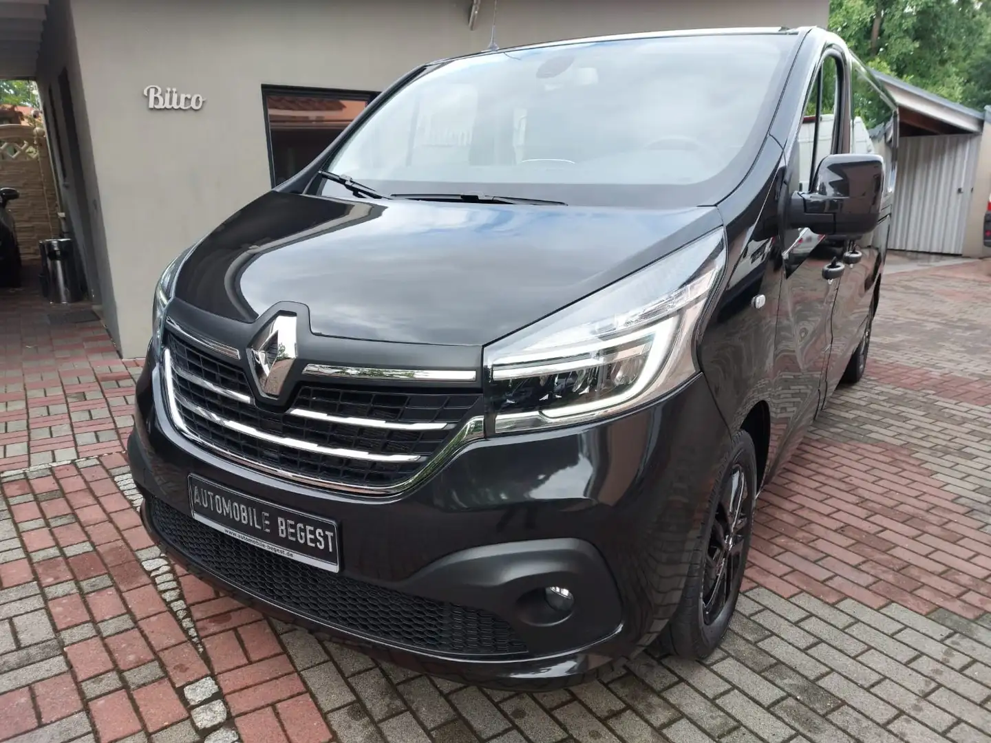 Renault Trafic L2H1 DOKA+170PS+5SITZE+AUTOMATIK+AHK+KAM Noir - 1