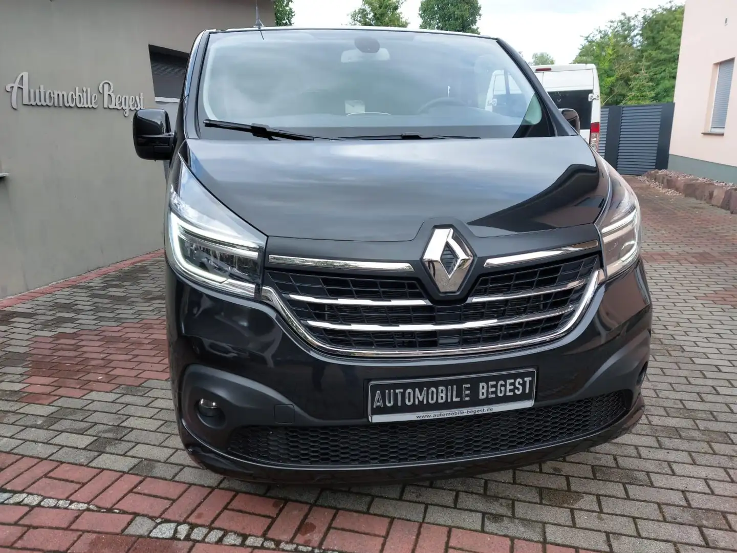Renault Trafic L2H1 DOKA+170PS+5SITZE+AUTOMATIK+AHK+KAM Noir - 2