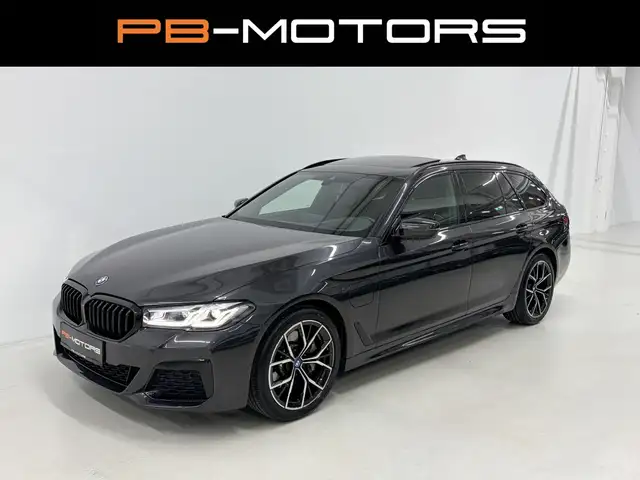 BMW 530 530 e xDrive M Sport Panorama Harman Kardon HUD
