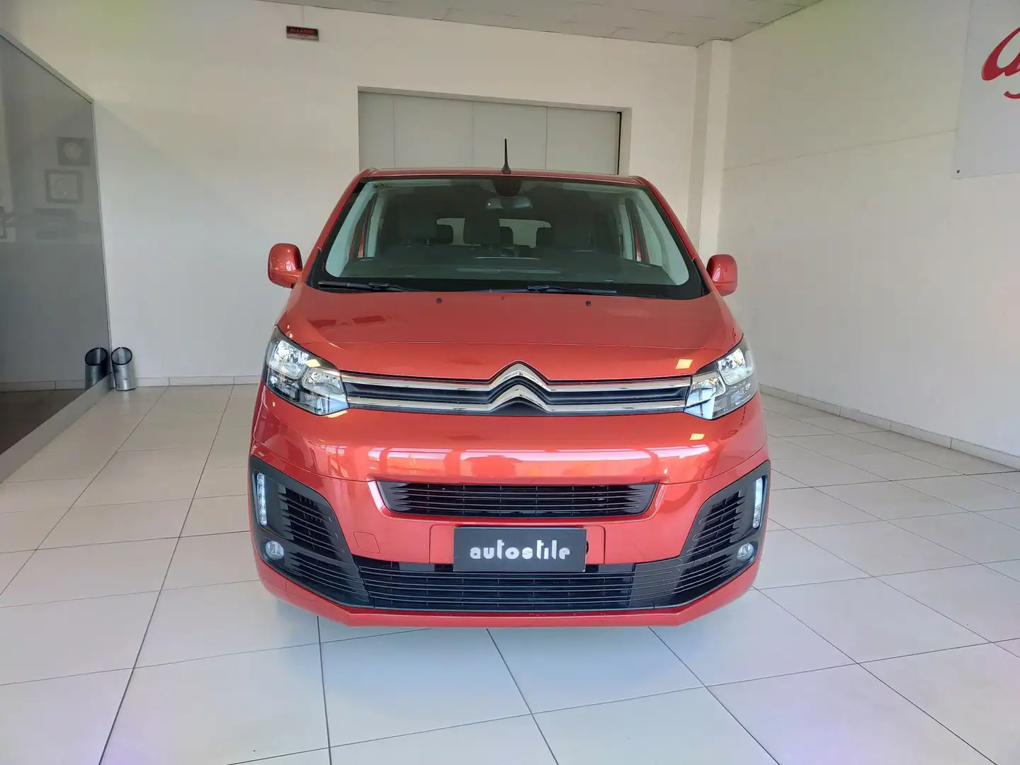 Citroen Spacetourer SpaceTourer 2.0 BlueHDi 140 S&S EAT8 XL Business Rot - 2