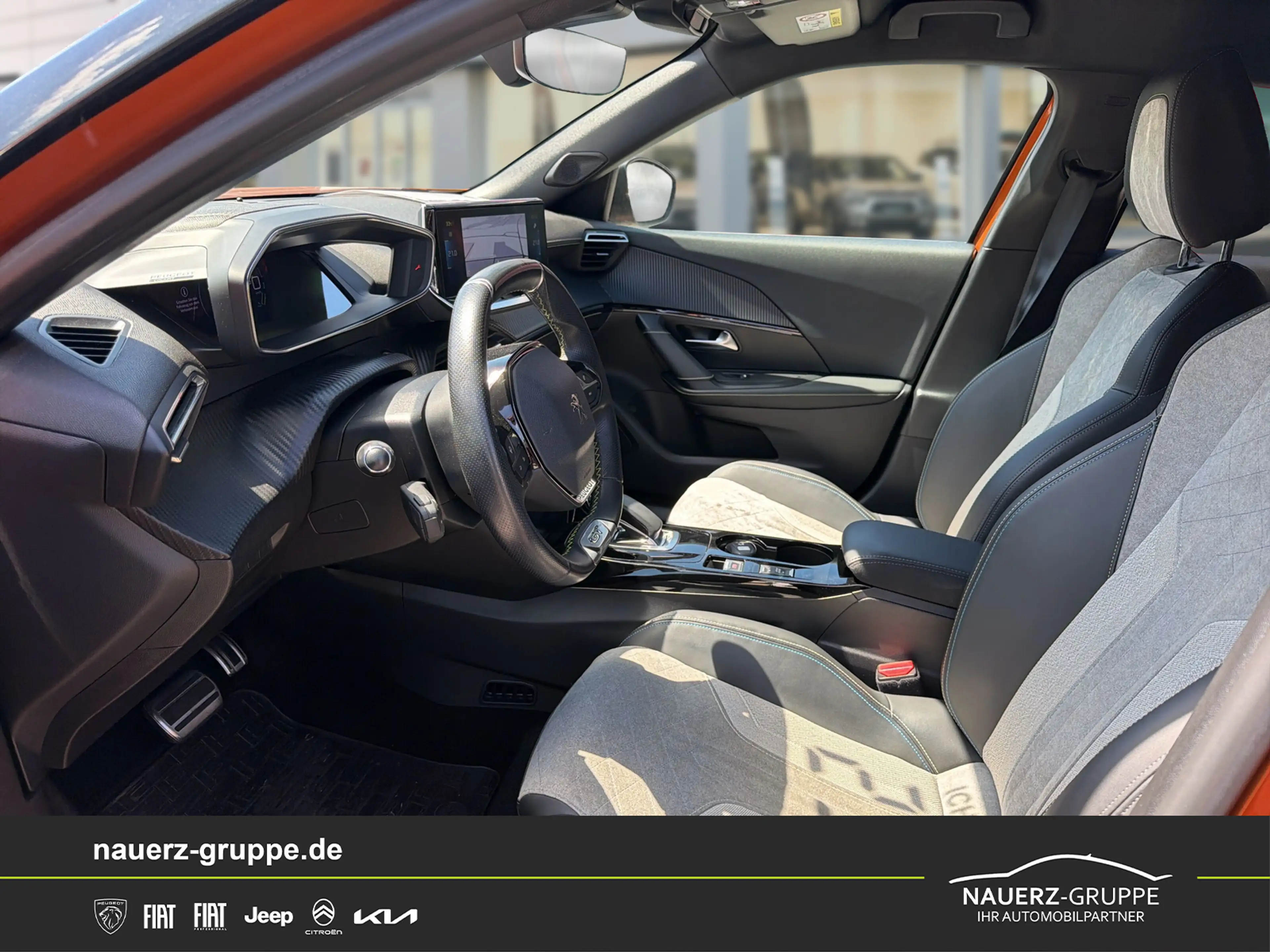 Peugeot e-2008 GT 136 NAVI SHZ — photo 10