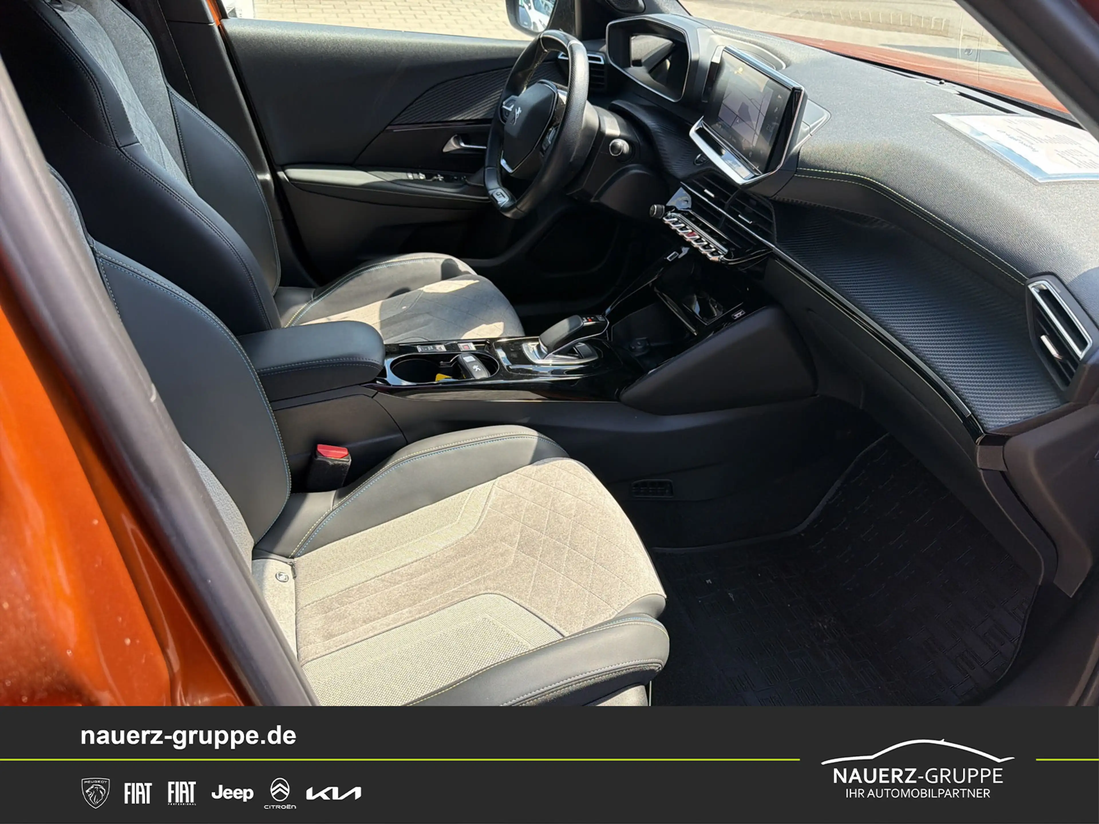 Peugeot e-2008 GT 136 NAVI SHZ — photo 8