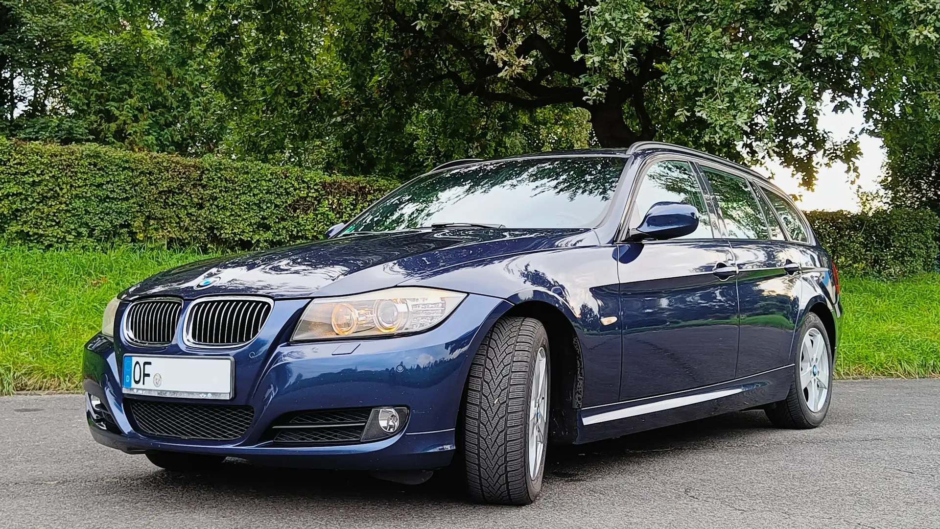 BMW 325 3er Touring 325i Touring Aut. Blau - 2
