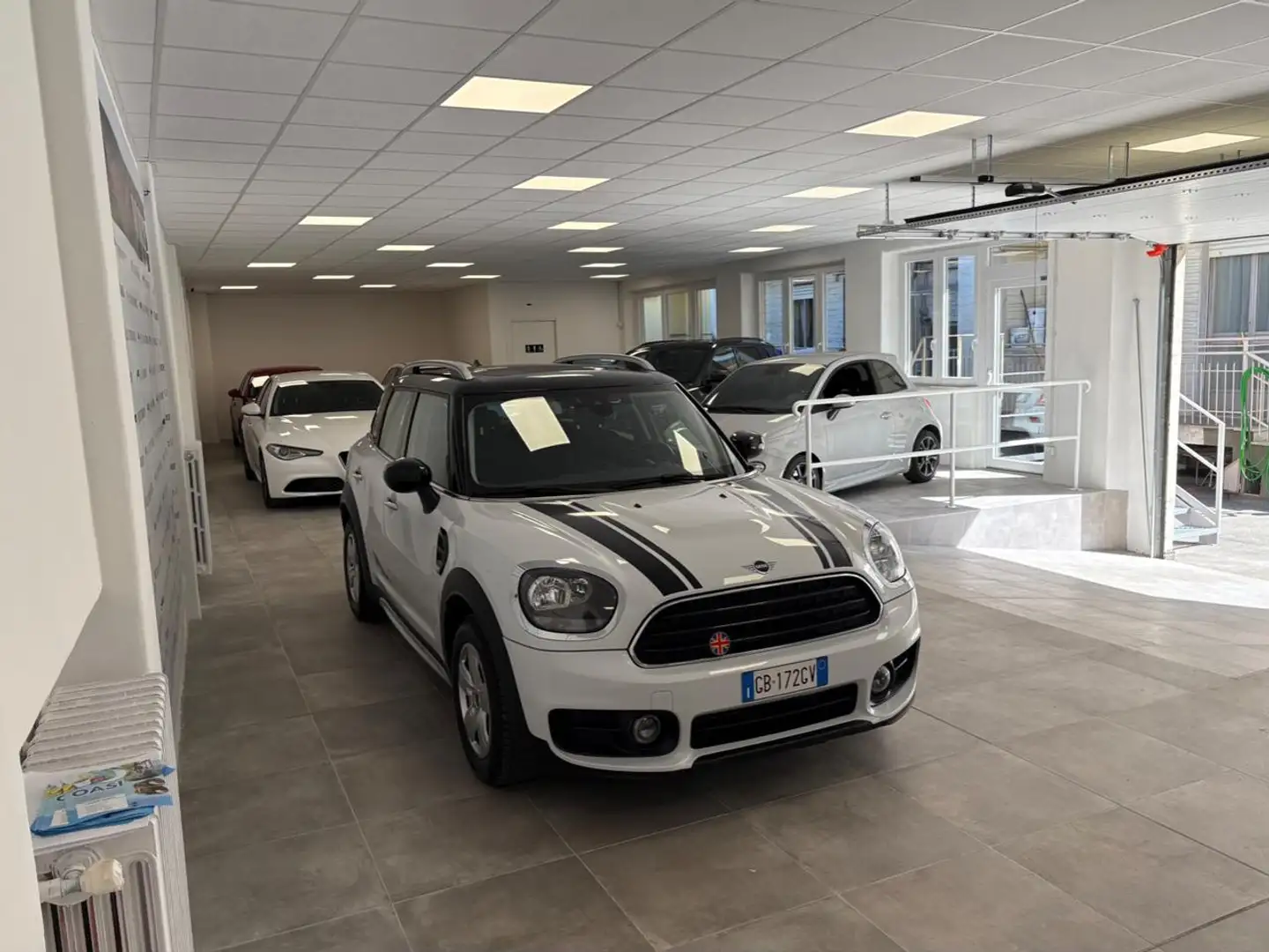 MINI Cooper D Countryman 2.0 Business *TETTO APRIBILE* IVA ESPOSTA Wit - 2